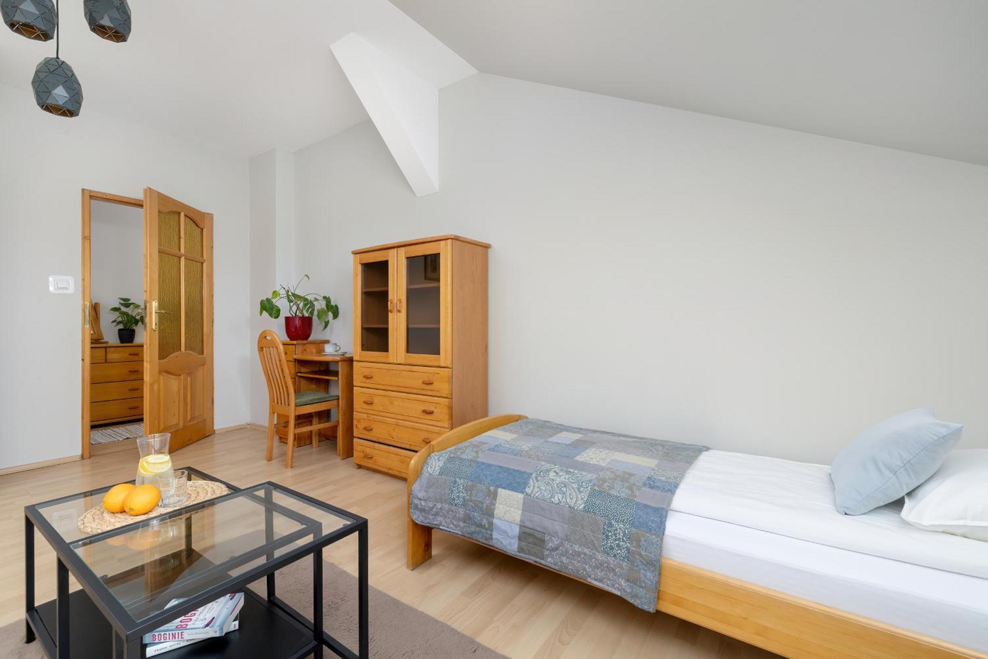 Sunshine Apartment Краков Экстерьер фото